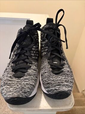 NIKE for LeBron James 17 Oreo High Top Basketball Shoes